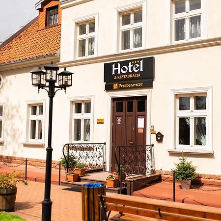 Hotel Przedzamcze 贾乌多沃 外观 照片