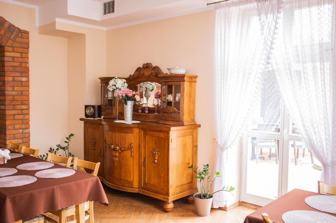 Hotel Przedzamcze 贾乌多沃 外观 照片