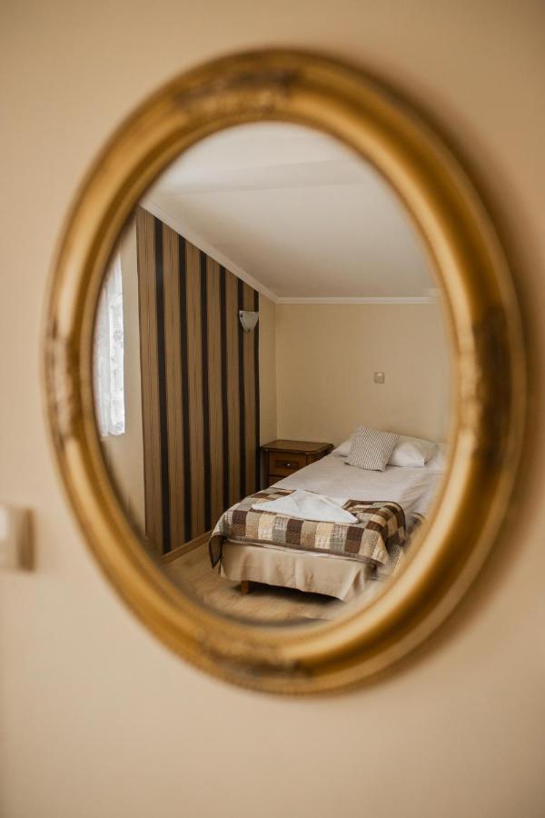 Hotel Przedzamcze 贾乌多沃 外观 照片