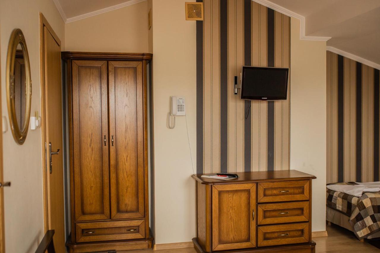 Hotel Przedzamcze 贾乌多沃 外观 照片